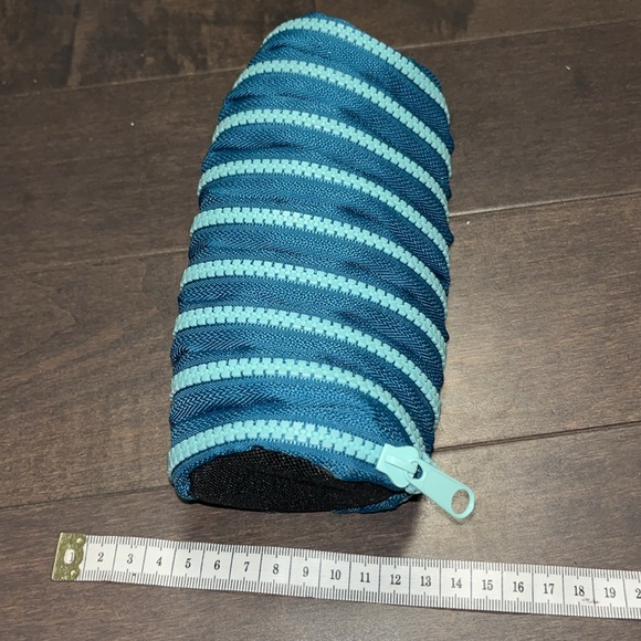 Zipper pencil case - Picture 5 of 5